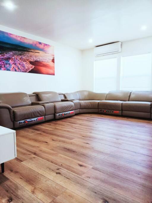 Cheerful 2-Bedroom House Free Parking, No Pets, No Smoking Monterey Park ภายนอก รูปภาพ